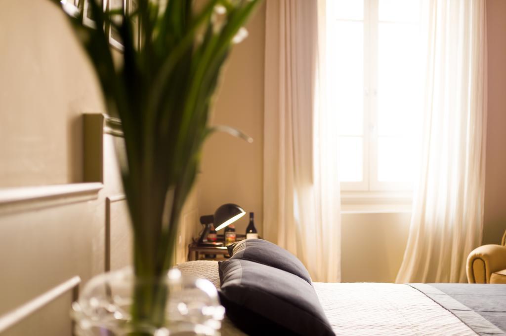 Arnobio Florence Suites Bagian luar foto