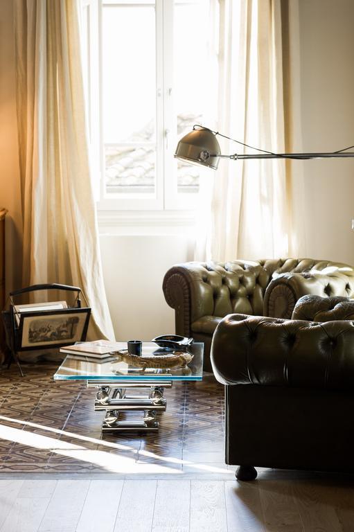 Arnobio Florence Suites Bagian luar foto