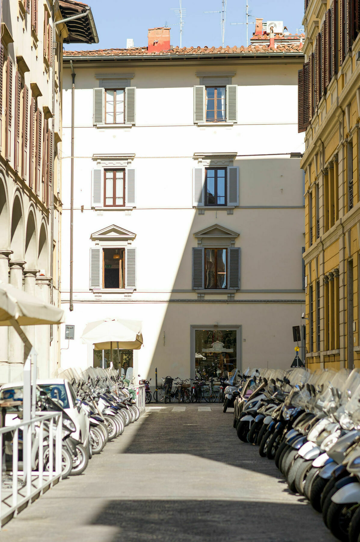 Arnobio Florence Suites Bagian luar foto